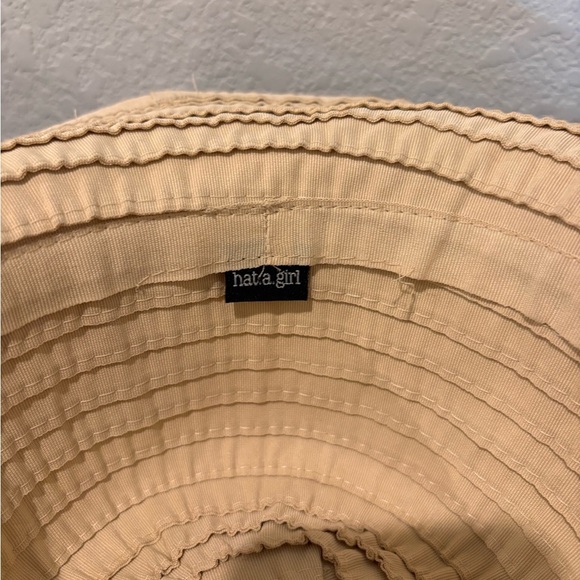 Cream Quilted Wide-Brim Sun Hat - Picture 6 of 7